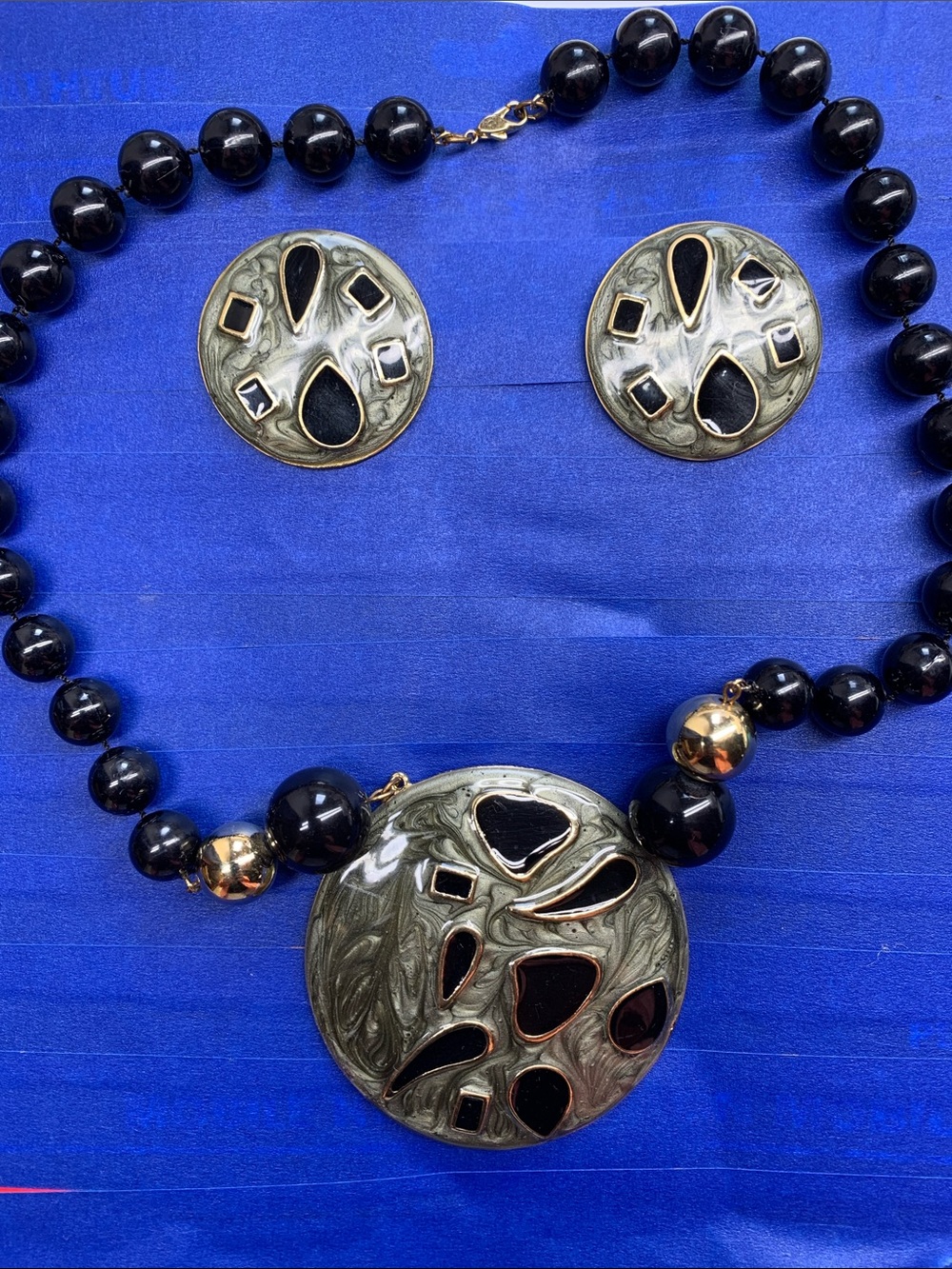Elegant Vintage Black Beaded Gold-tone Enamel Necklace and Earring Set